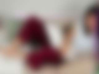 itschloelaurent's Live Sex Cam Show
