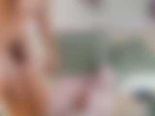 itschloelaurent's Live Sex Cam Show