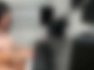 itschloelaurent's Live Sex Cam Show