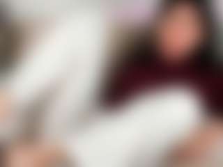 itschloelaurent's Live Sex Cam Show