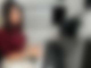 itschloelaurent's Live Sex Cam Show