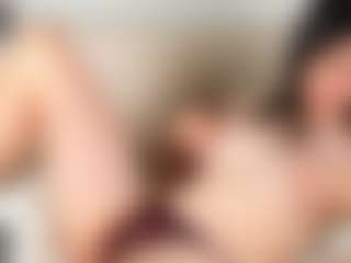 itschloelaurent's Live Sex Cam Show