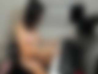 itschloelaurent's Live Sex Cam Show