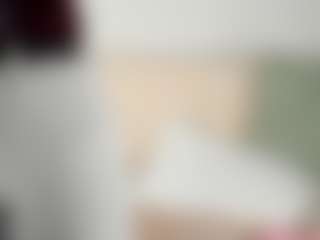 itschloelaurent's Live Sex Cam Show