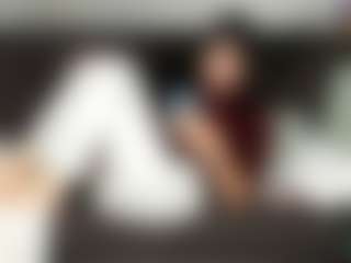 itschloelaurent's Live Sex Cam Show