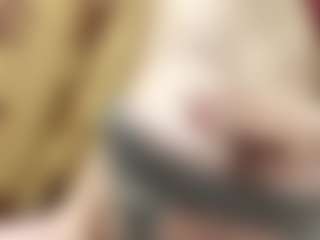 Live cam show with LilliamBeen - Mature on SpunkLive