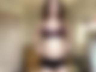 Live cam show with LilliamBeen - Middle Aged on Camsoda