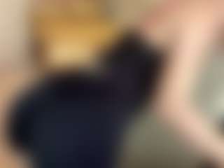 Live cam show with LilliamBeen - Skinny MILF on Sweet Sext