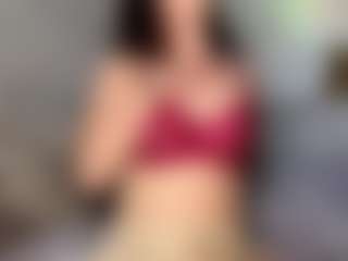 Live cam show with LilliamBeen - Mature Young Adult on Mixed Magazine Live