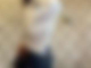 Live cam show with NakitaGesmondi - Spank on Fling VIP Chat