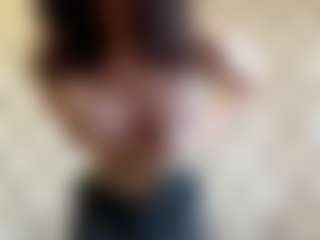 Live cam show with NakitaGesmondi - New Blowjob on SmokeAndPoke