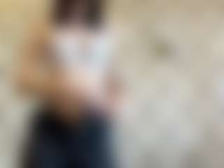 Live cam show with NakitaGesmondi - New Blowjob on camtv
