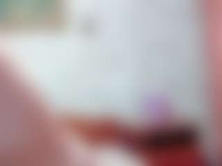 Live cam show with NakitaGesmondi - Anal Teen (18+) on sexytreat.net