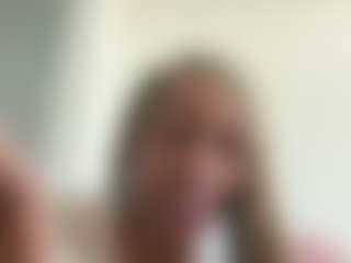 Live cam show with PopstarBarbie - Sexwebcam on Gym Cam Girls
