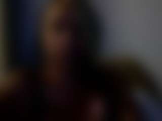 Live cam show with PopstarBarbie - Blonde Hair Curvy on Camming Site