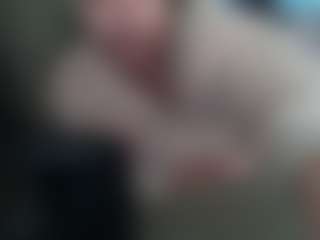 Live cam show with PopstarBarbie - Mature on Camsoda