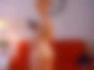 Live cam show with BreeCarse - Blonde Hair HD on livesuperchat.net