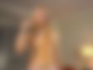 Live cam show with BreeCarse - Blue Eyes on AdultVida.com