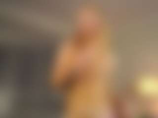 Live cam show with BreeCarse - Tittyfuck on Camsoda Late Night