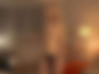 Live cam show with BreeCarse - Body Massage on sexylive.show