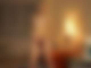 Live-camshow met BreeCarse - Big Tits op Camsoda