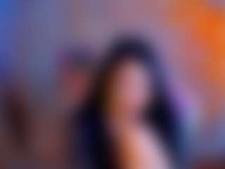 Live cam show with Emily-Carterii - Oil on xDating