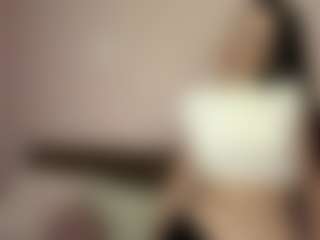 Live cam show with HoaSeed - Curvy Latina on Camming Site