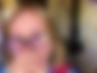 IdaOrban's Live Sex Cam Show