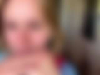 IdaOrban's Live Sex Cam Show