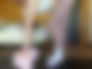 Live cam show with IdaOrban - Athletic Young Adult on SxyPornLive