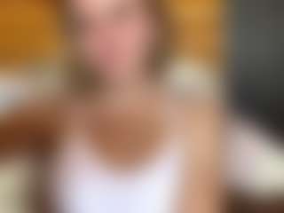 IdaOrban's Live Sex Cam Show
