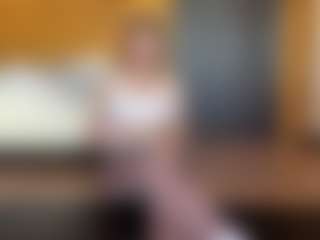 IdaOrban's Live Sex Cam Show