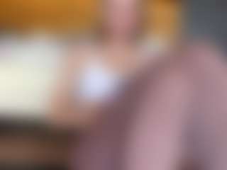 Live cam show with IdaOrban - Athletic Strip on Uber Horny