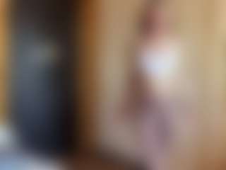 IdaOrban's Live Sex Cam Show