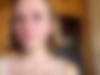 IdaOrban's Live Sex Cam Show