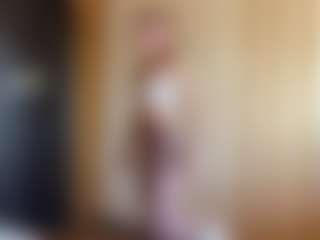 IdaOrban's Live Sex Cam Show