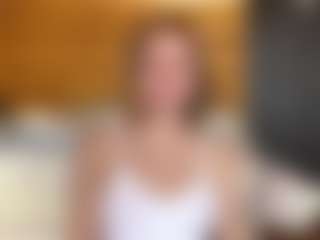 Live cam show with IdaOrban - Athletic Brown Eyes on Camversity