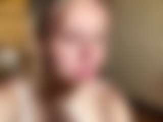 IdaOrban's Live Sex Cam Show