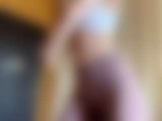 IdaOrban's Live Sex Cam Show