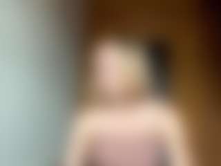 Live cam show with Mira - Tittyfuck on CamClone
