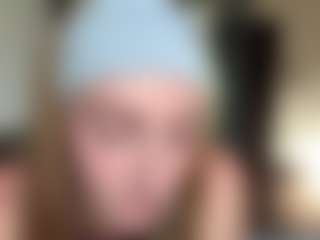 Live cam show with IldaSaab - Drinking on Camiplay Live
