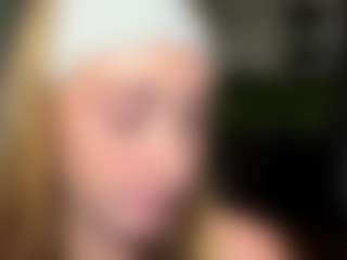 Live cam show with IldaSaab - Amateur Big Tits on CamwithHer