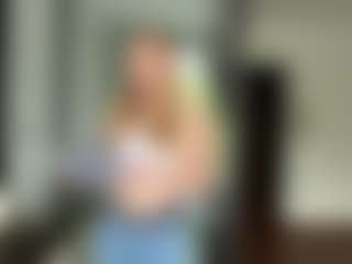 Live cam show with IldaSaab - Blue Eyes on Uber Horny