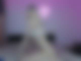 Live cam show with KaylaBloom1 - Athletic on SmokeAndPoke