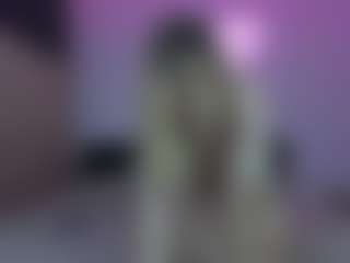 Live cam show with KaylaBloom1 - Blonde Hair on Soda Cam