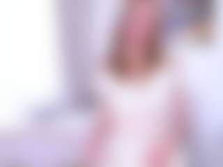 Live cam show with Melissa - Shaved Pussy on EXY