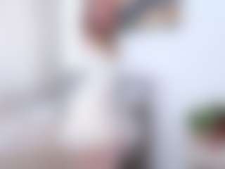 Live cam show with Melissa - Striptease on AdultVida.com
