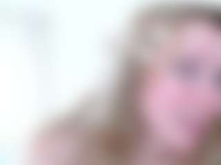 Live cam show with Melissa - Oil on madthumbs