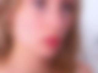 Live cam show with Melissa - Striptease on Camming Site