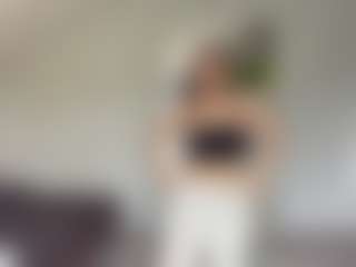 Live cam show with Marry - Lesbian on AdultVida.com